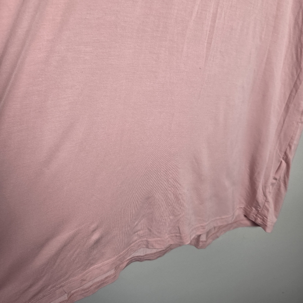 Basic Bae Pink V-Neck T-shirt NWT - Picture 5 of 11